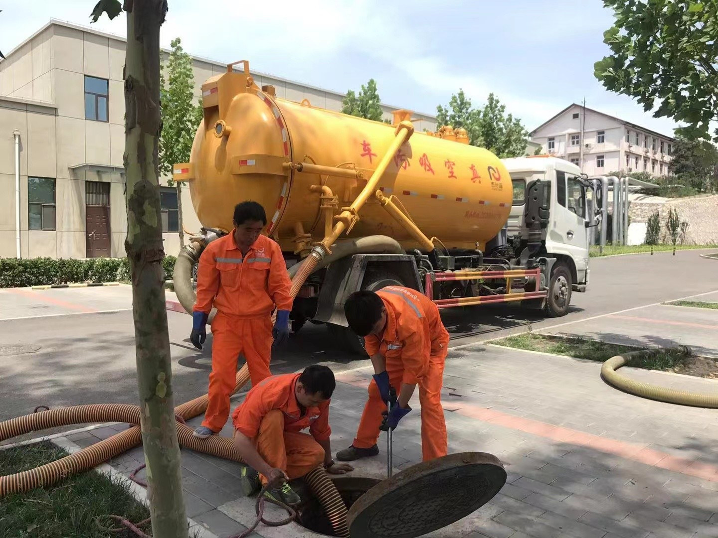 余干化粪池清理与5-8吨吸粪车施工效率分析